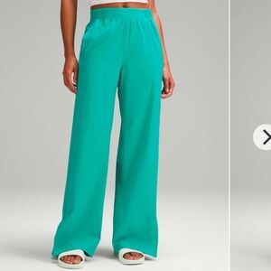 Lululemon Stretch Woven Wide-Leg High-Rise Pant